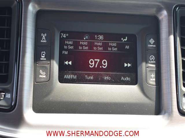 2017 Dodge Challenger SXT 2dr Coupe